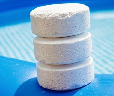 Hóa chất khử trùng dạng bột cloramin b gia bao nhieu 1kg trên thị trường?