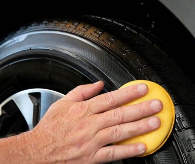 So sánh các dòng chất làm bóng trên thị trường – LE 45 HV có gì đặc biệt?