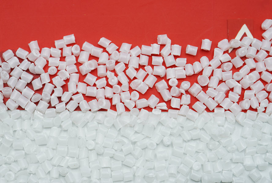 Tại sao cần sử dụng phụ gia làm mượt trong sản xuất nhựa?